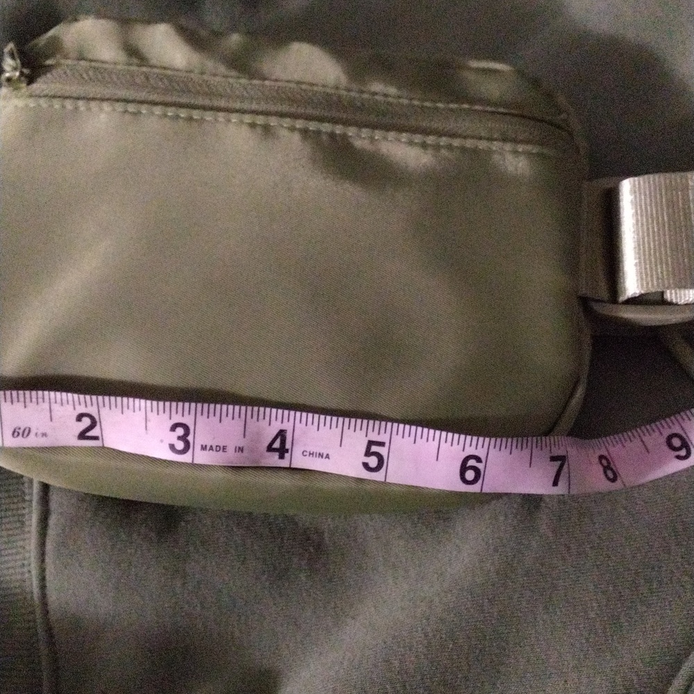 💓💛Better/Together New Olive Pullover Sweat Shirt with Fanny Pack - Size XL🤎💛 - Picture 10 of 11